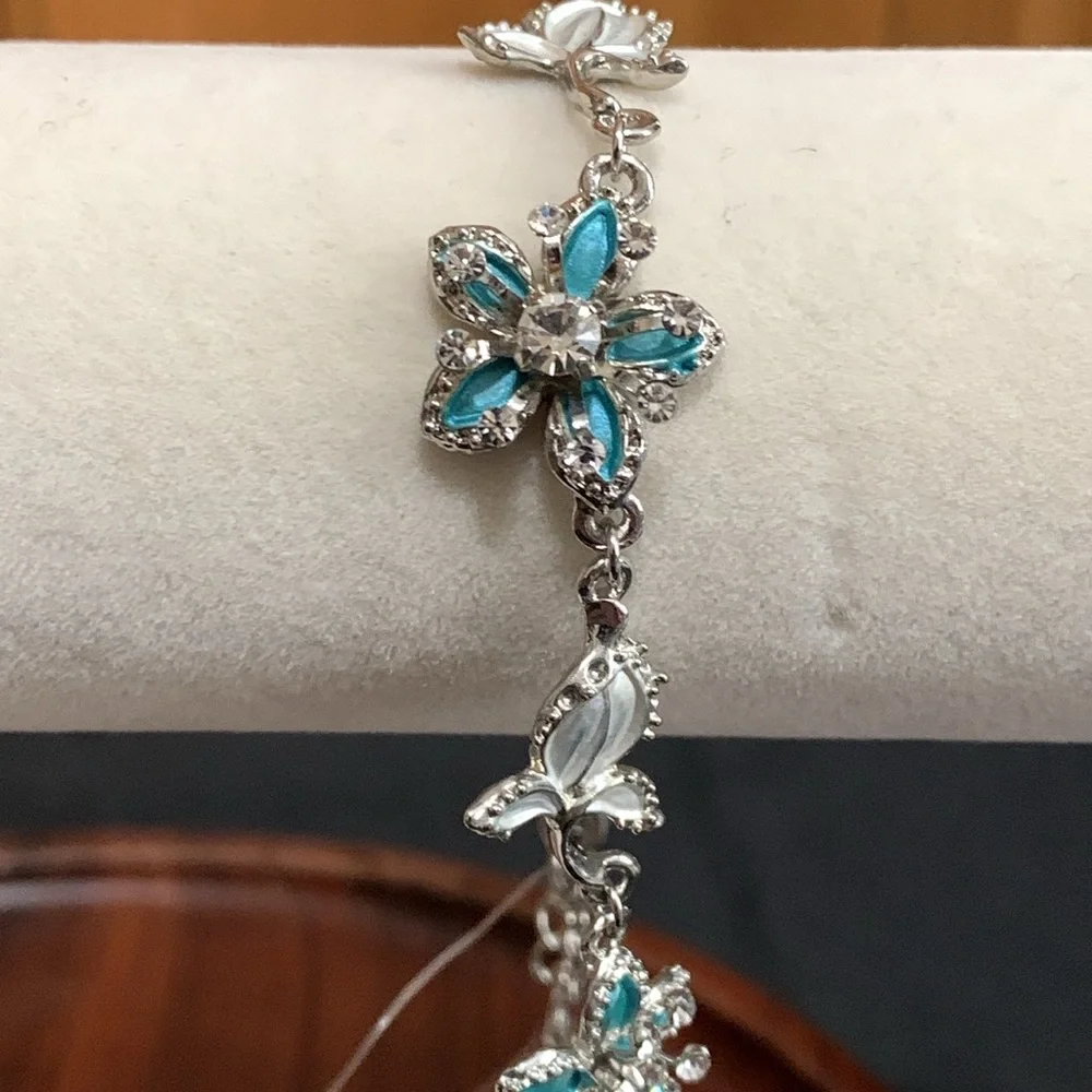 NWT Swarovski crystal bracelet - Picture 4 of 5